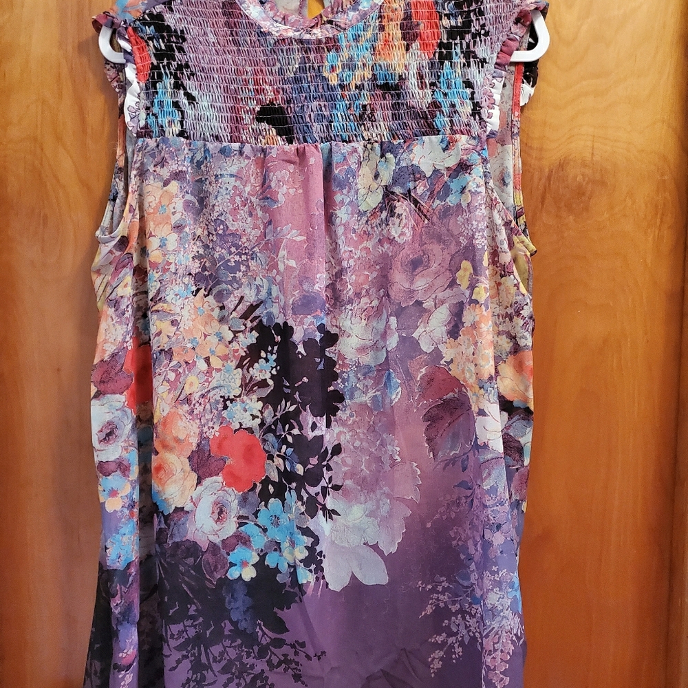 Semi sheer, floral tunic